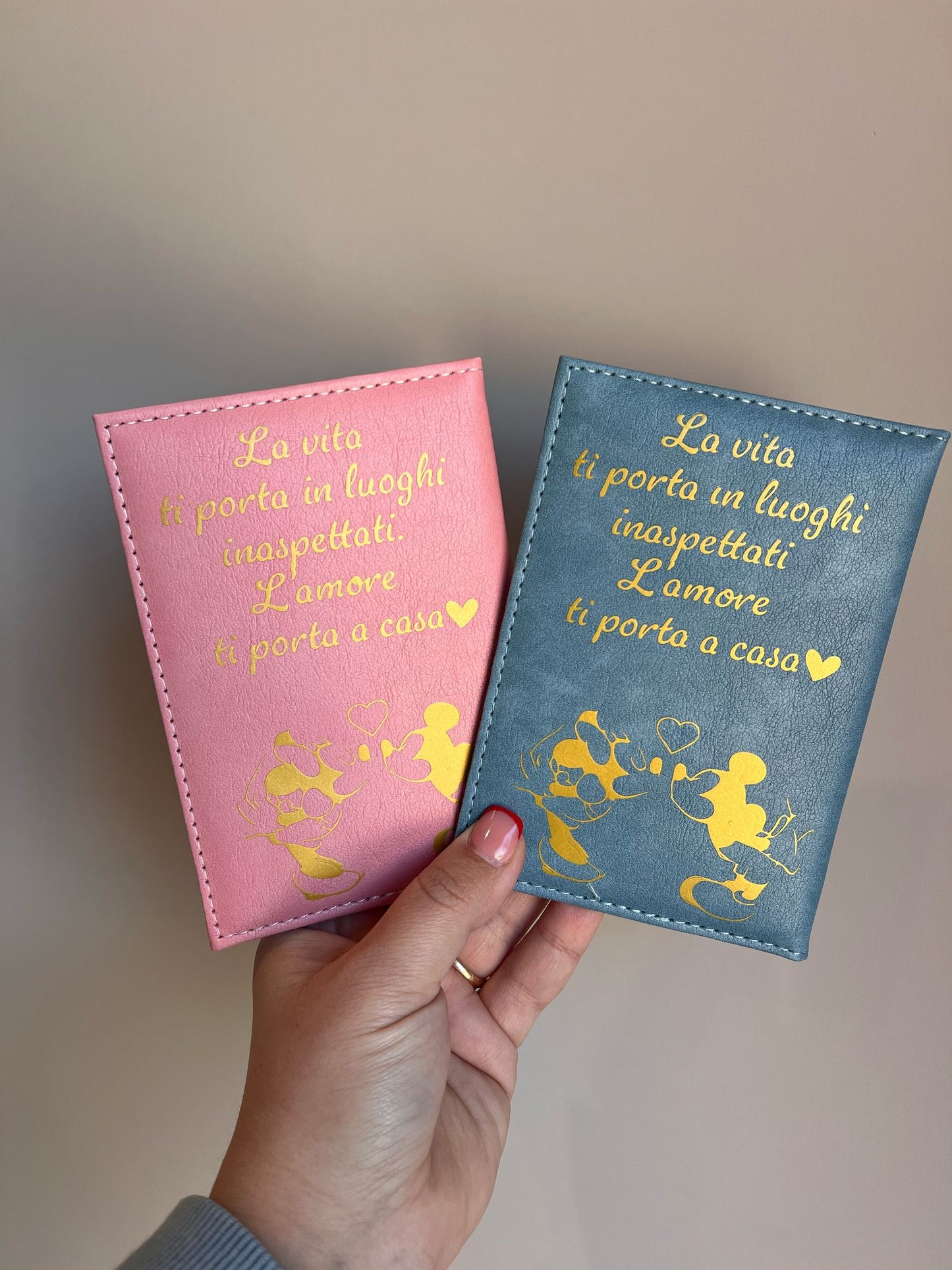 Passaporto coppia topolino